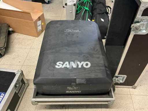 Proiector Sanyo 15000 Proxtra X Ansilumen PLC-XF47