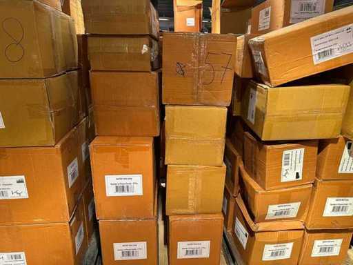 Décoration de fête, valeur commerciale 1 600 €