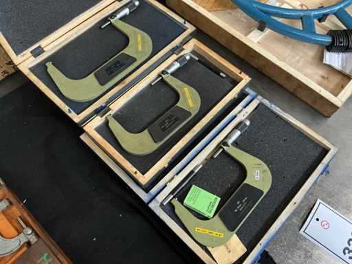 External micrometers (3x)