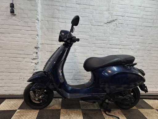 Piaggio Vespa Primavera 45 km 4-suwowy skuter