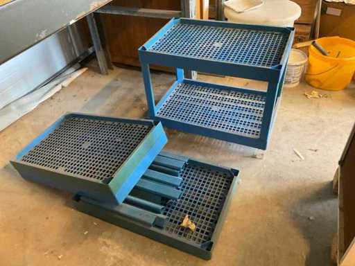 Raft de depozit stivuit