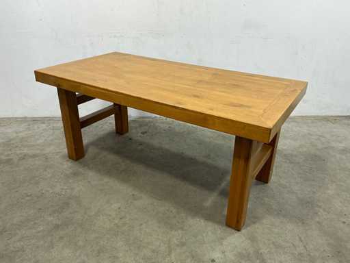 Dining table robust