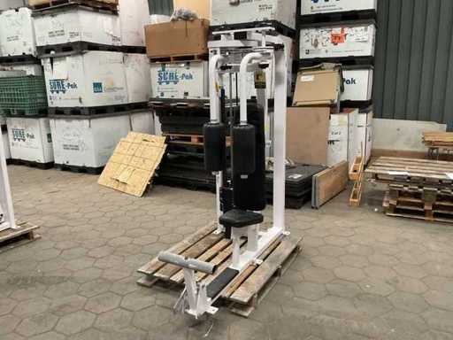 Nautilus Nitro Rear Delt Pec Fly