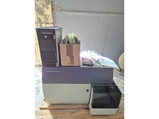 BD Biosciences - Citometro a flusso BD FACSCanto II - Sistema di citometria a flusso clinico - 2011