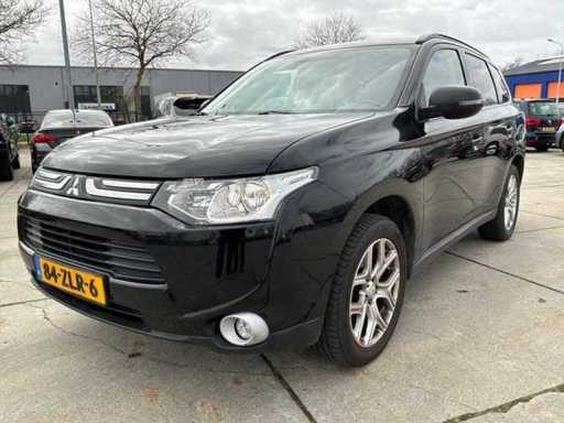 Mitsubishi - 2013 - Outlander - 2.2 DI-D Intense - Personenauto