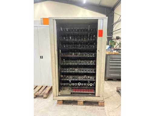 Dulap de scule cu conținut