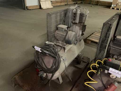 2003 Compressore d'aria Schneider UniMaster 500-90 D