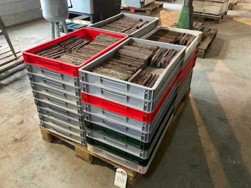 Kiste mit etwa 60 Brick-Slips (44x)