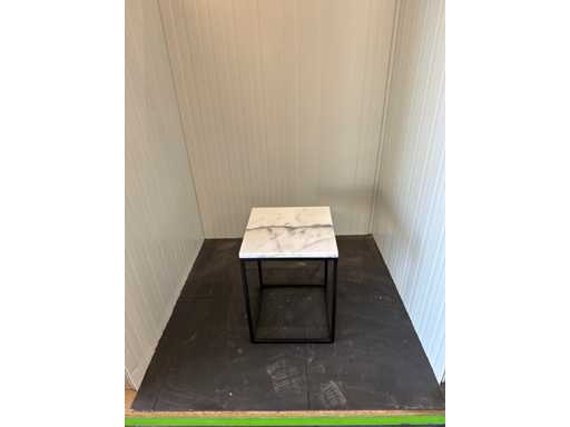 Table d’appoint énergétique en marbre pur