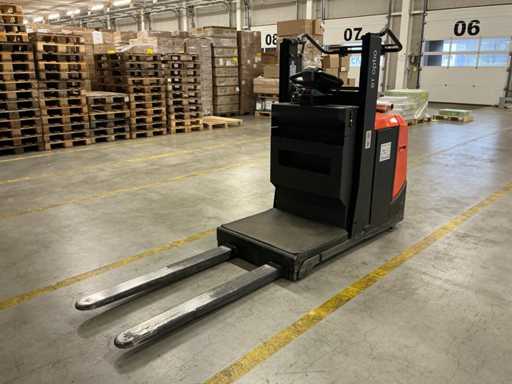 Camionul Toyota OSE100W Man-up 2023