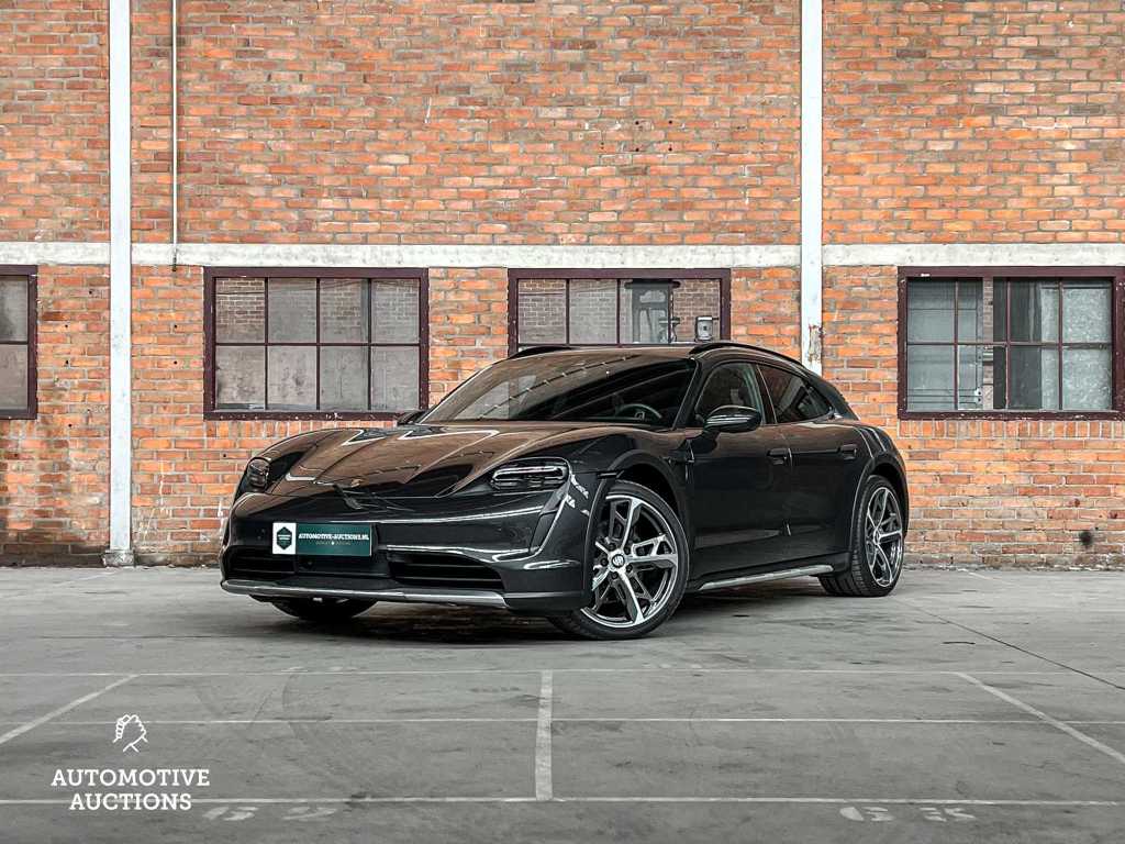 Electric vehicles in Boxmeer (Porsche, Audi, Tesla)