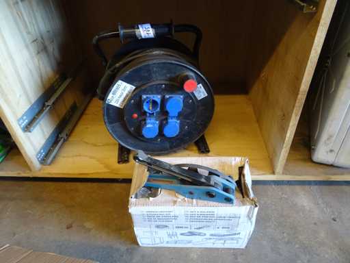 Bobina elettrica e pinze da cinghia