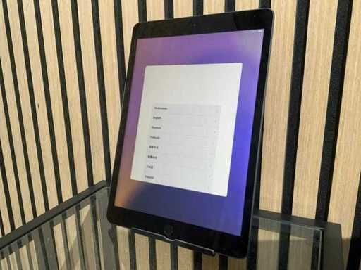 Apple iPad 8. Generation 32 GB Wi-Fi Space Gray