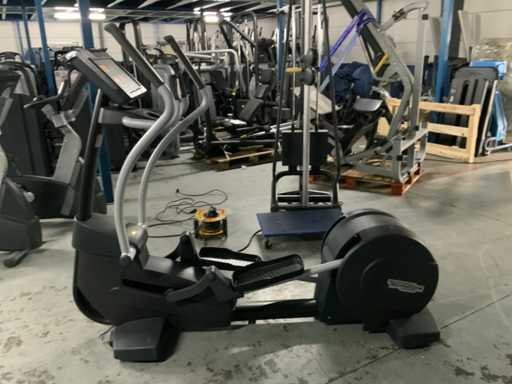 Technogym excite+ Synchro 1000 unity 3 live elliptical cross trainer