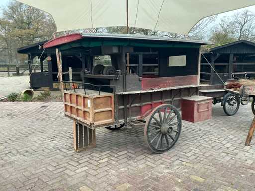 Scissor sleeping carriage