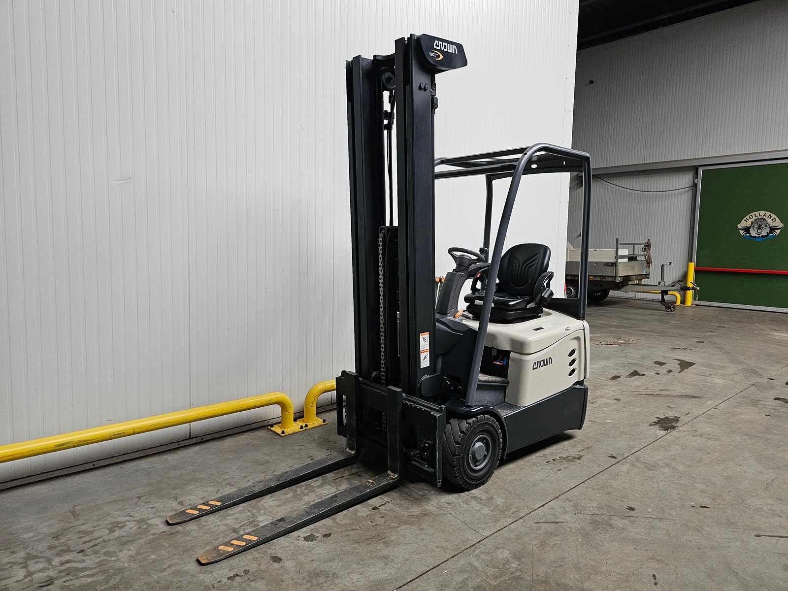 2018 Crown SCT6010-1.3 Forklift