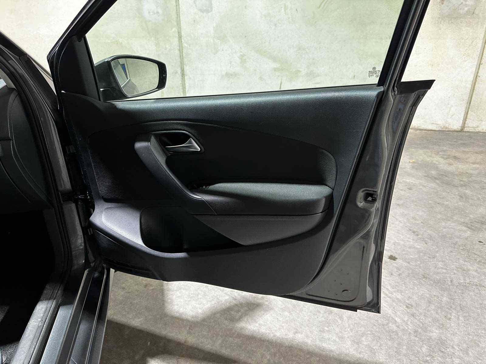 Volkswagen Polo 1.2 TSI BlueMotion Comfort Edition 89pk 2012, 70-XJJ-8