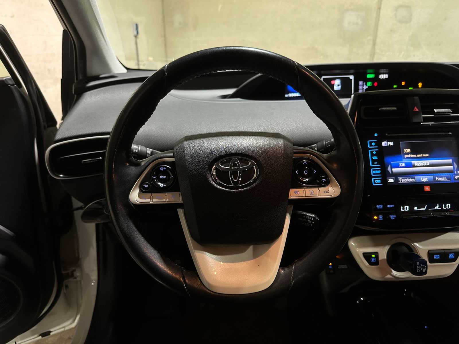 Toyota Prius 1.8 Dark Edition 98pk 2017, H-314-FX