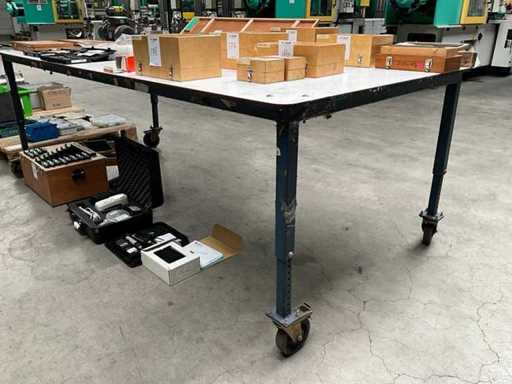 Bancă de lucru / masă de lucru (mobilă)