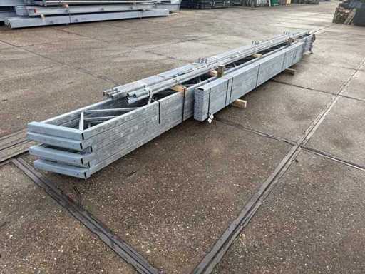 Construcție din oțel 12,80 x 8,00 metri (102m2)