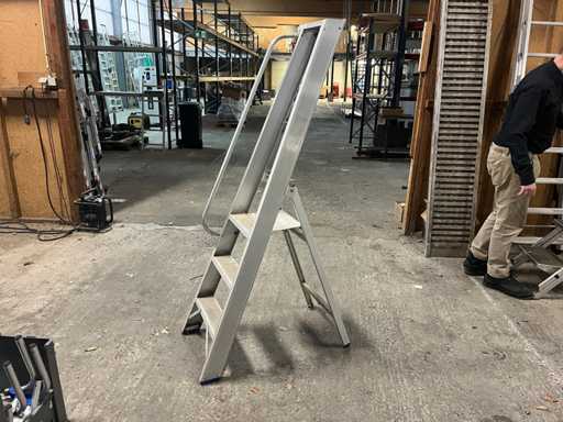 Scala a pioli solida PT03