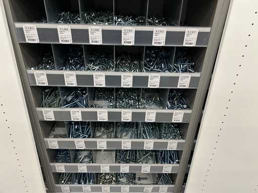 Partia ocynkowanych ko?ków