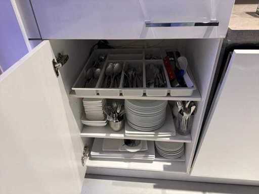 Party-Geschirr, Glaswaren und Besteck