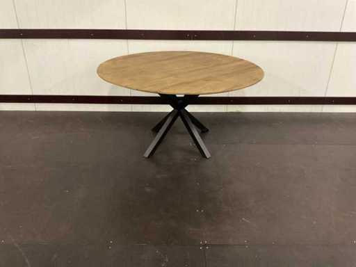 Dining table 140x140x74 cm