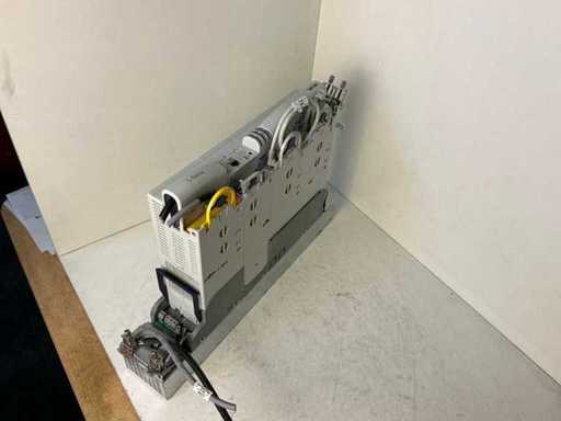 Lenze L-Force E94ASHE0044 Single Drive HighLine frequency converter