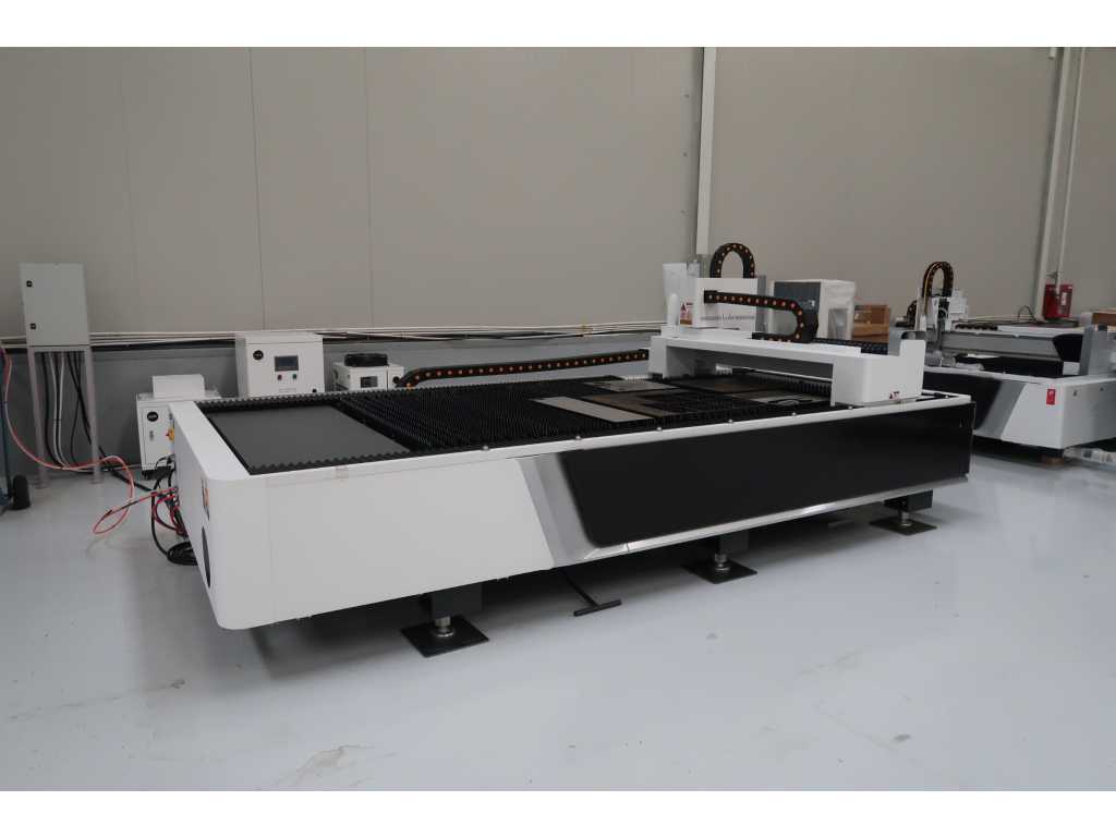 Fiber laser metal sheet cutting machines