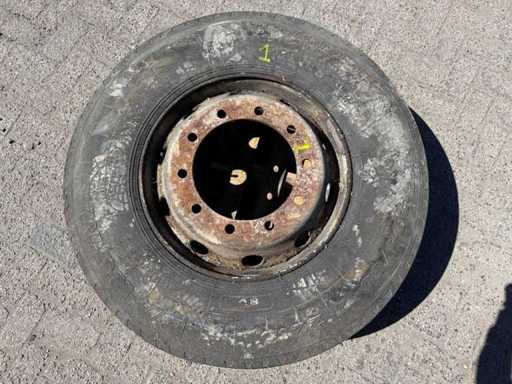 Barum - Tire 295/80 R22.5
