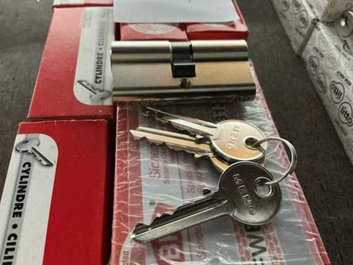 Zamek cylindryczny Meno, w tym 3 klucze (12x)