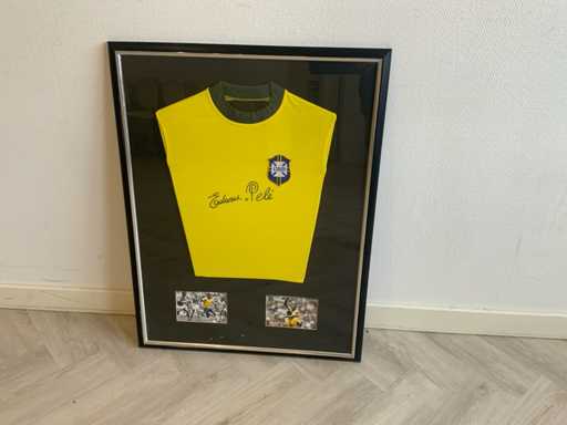 Pelé gesigneerd shirt