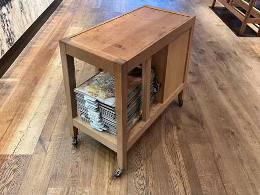 Hütten – Mobile hölzerne Servicemöbel