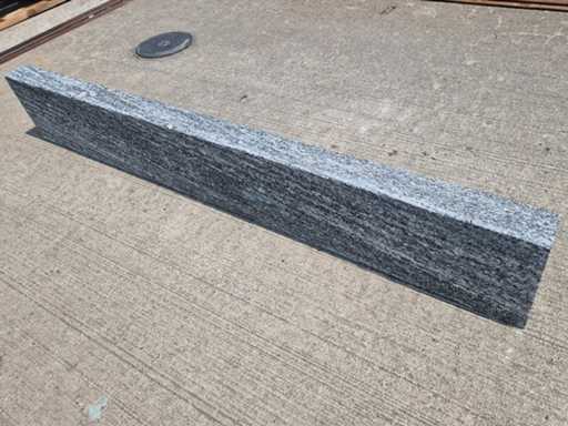 Natuursteen opsluitbanden (ca. 32stuks)