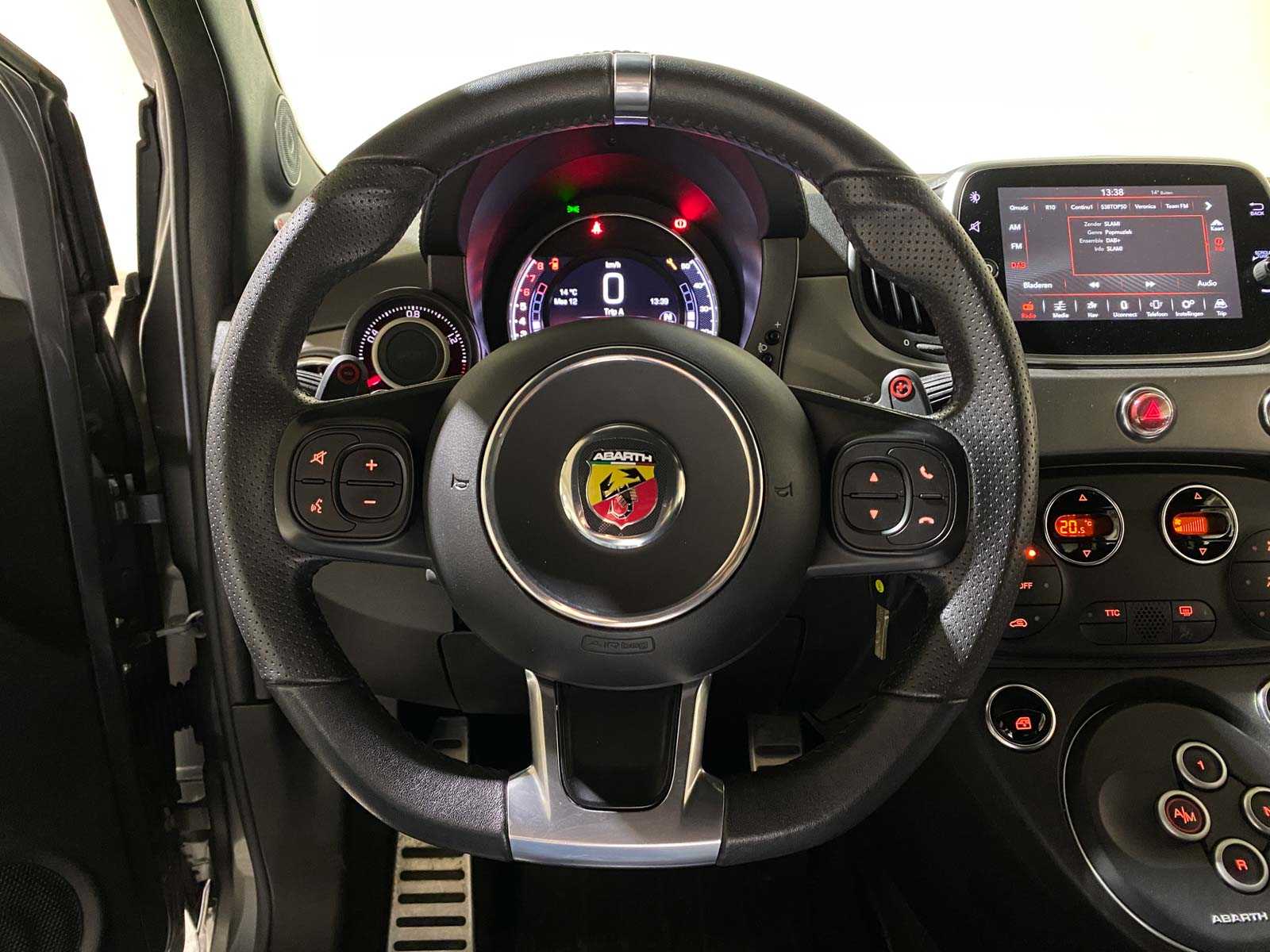 Fiat 500 C 1.4 T-Jet Abarth Turismo 165pk 2018, L-710-LV