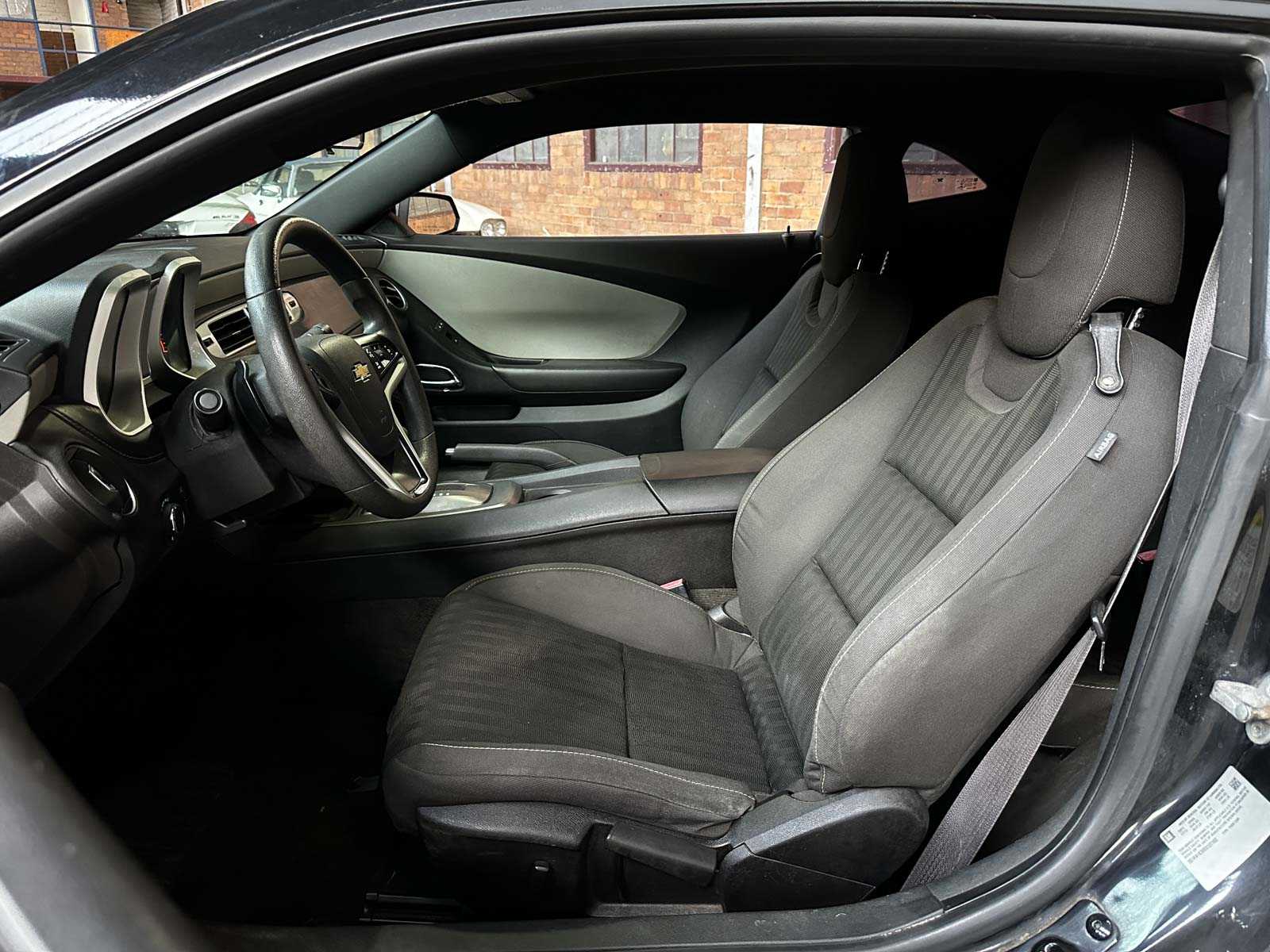 Chevrolet Camaro LS 3.6 V6 328pk 2014