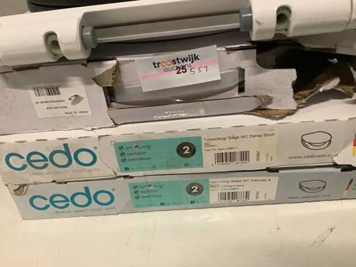 Cedo/WB - Scaune de toalet? de diferite tipuri (5x)