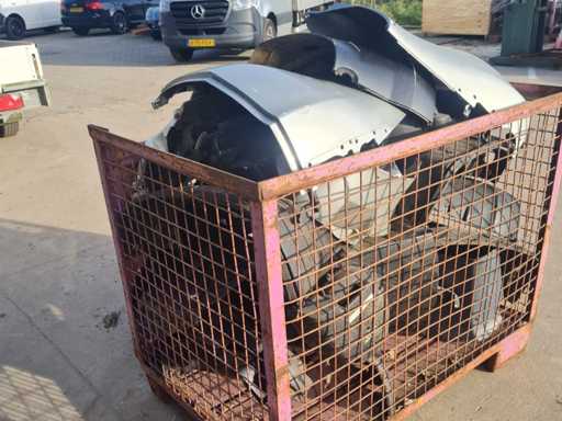 Miscellaneous parts - Side covers - Outboard engine parts