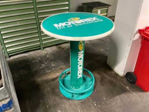 Motorex Standing Table