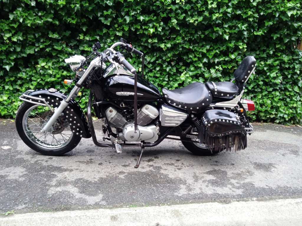 HONDA - SHADOW - Motocicleta