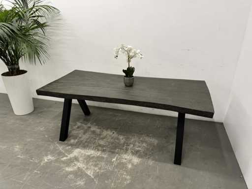 Tavolo per tronchi d'albero