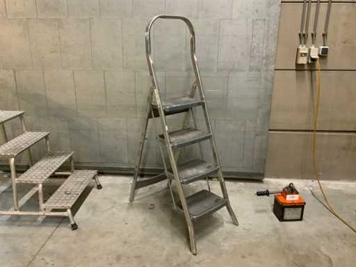 Escalier à expansion en aluminium