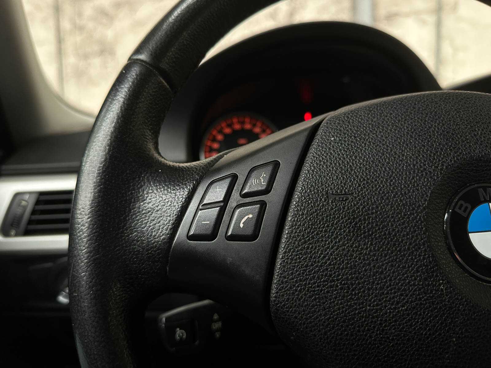 BMW 318i Touring Corporate Lease Luxury Line 136 PS 2011 (Original-NL) 3er, 51-SKX-6