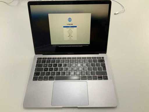 Laptop Apple A1932 MacBook Air MVFJ2N/A da 13 pollici