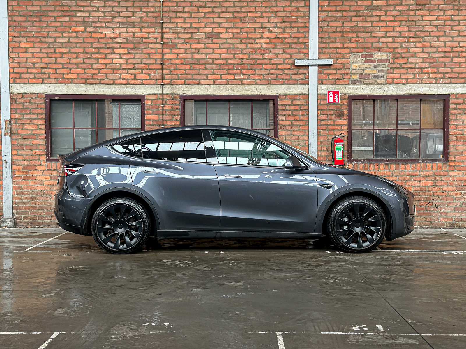 Tesla Model Y Long Range AWD 75kWh 351pk 2021, N-842-RT