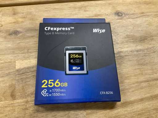 CFexpress Type B memory Card 256GB