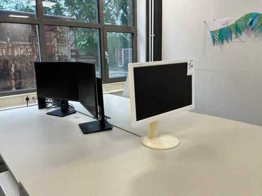 Terra et IIYAMA Monitor (3x)