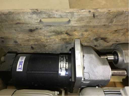 Cylinder drive engines (PL/B/78)