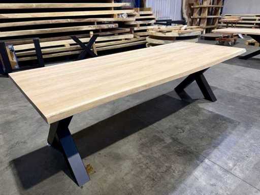 Eiken eetkamertafel 260 cm